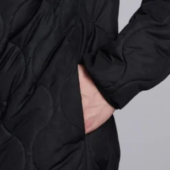 Tussenjassen Barbour International Accelerator Race Quilt Jack Zwart 8 Tussenjassen Barbour International Accelerator Race Quilt Jack Zwart -Broeken&Jeans || Jassen Winkel 70729 3